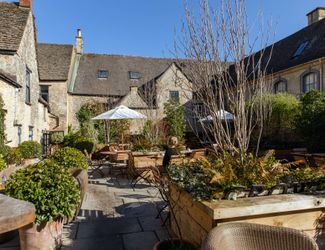 Best pub beer garden in Minchinhampton