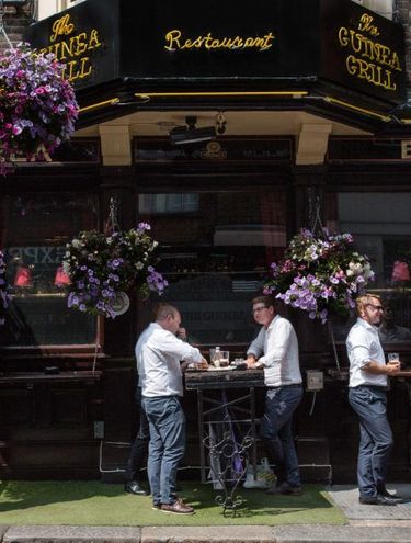 Guinea Grill pub exterior