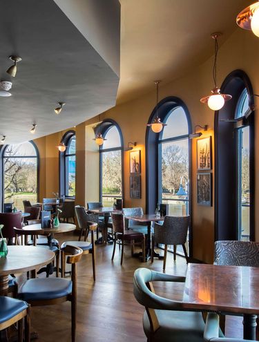 The Bishop, Kingston