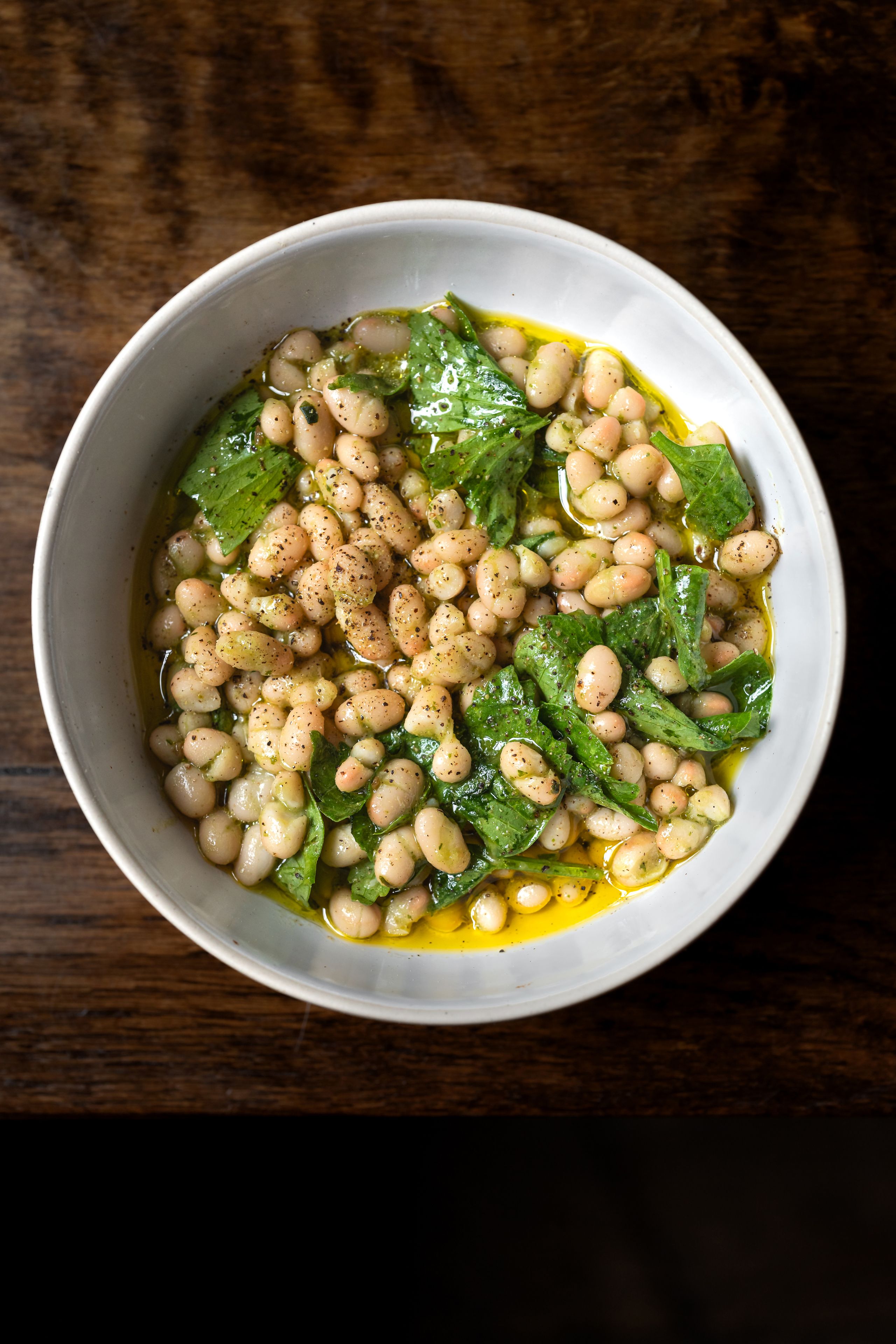 Haricot beans, lovage & pesto